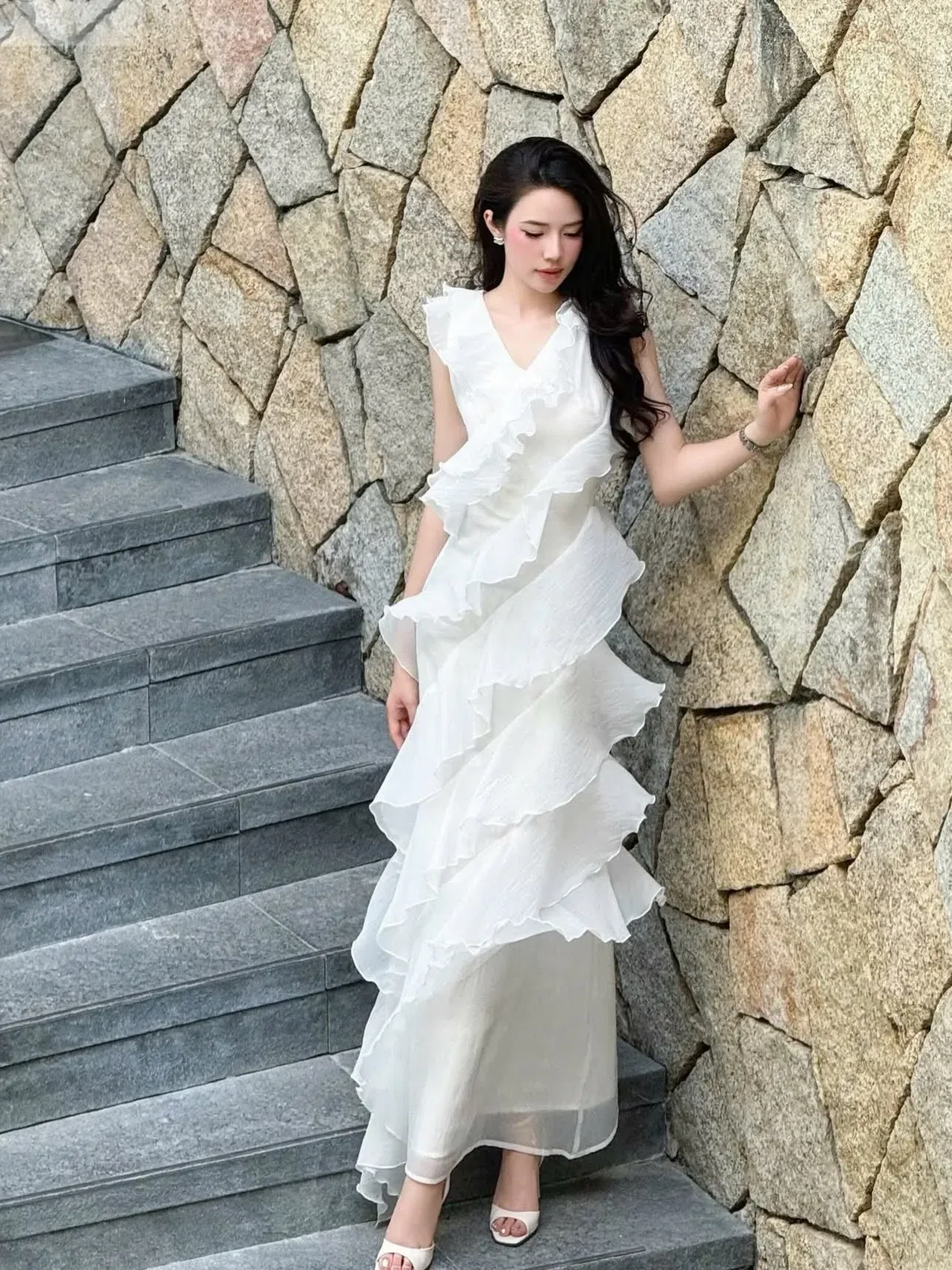 Đồ hè năm nay xinh lắm ạ💐🌷
__________________________
𝐌𝐚̂̃𝐮 𝐭𝐡𝐮𝐞̂: 𝟑𝟓 2