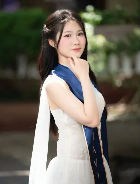 Roselia Dress Rental 4