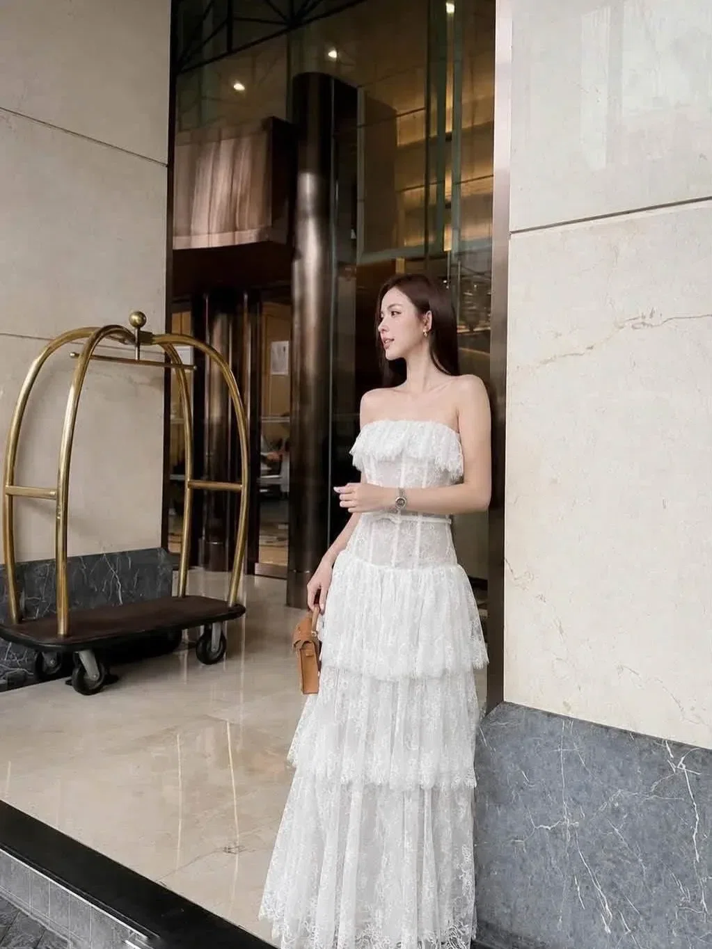 Đồ hè năm nay xinh lắm ạ💐🌷
__________________________
𝐌𝐚̂̃𝐮 𝐭𝐡𝐮𝐞̂: 𝟑𝟓 3