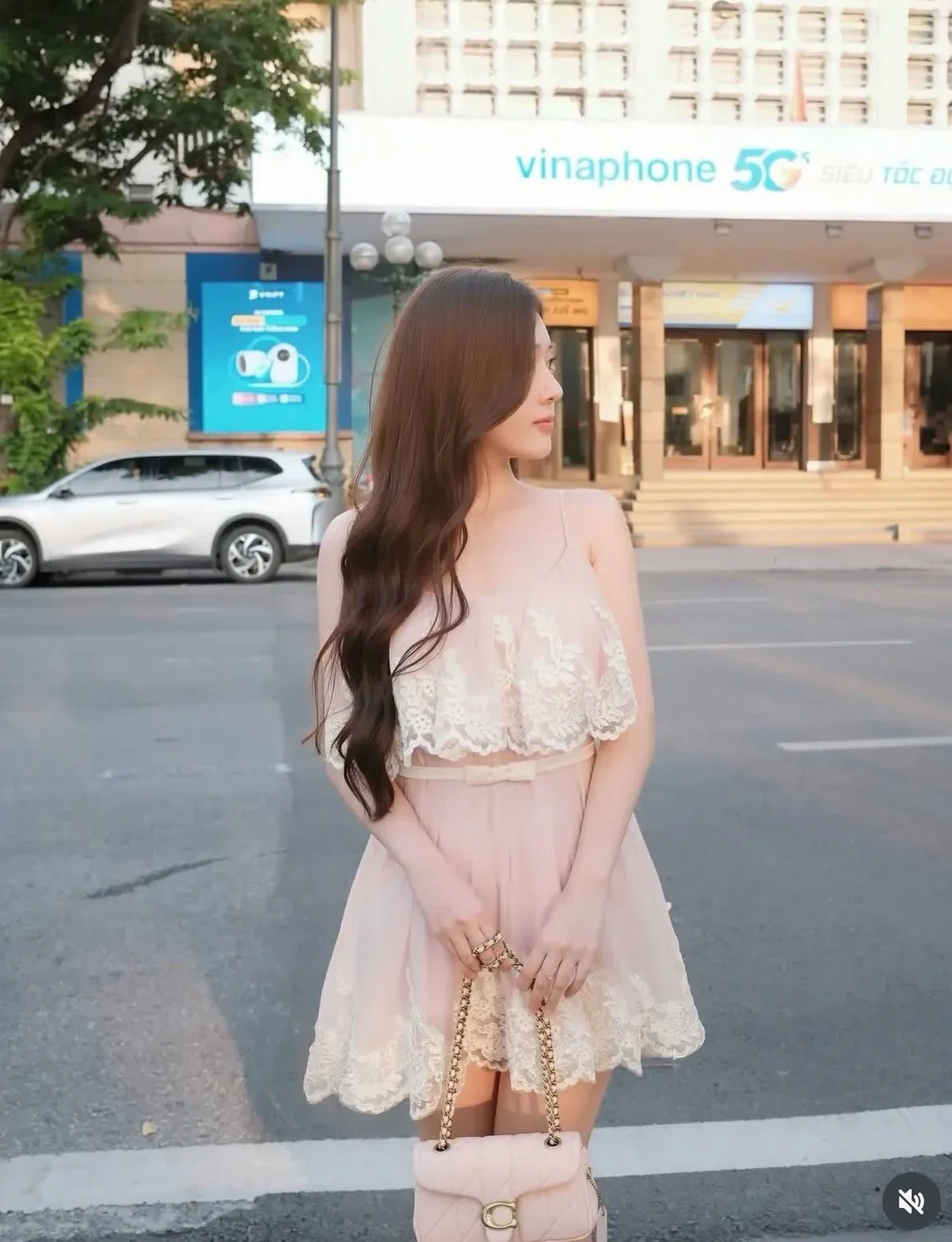 Betty Club Ophelia Dress màu hồng - size 1 fit <60kg 5