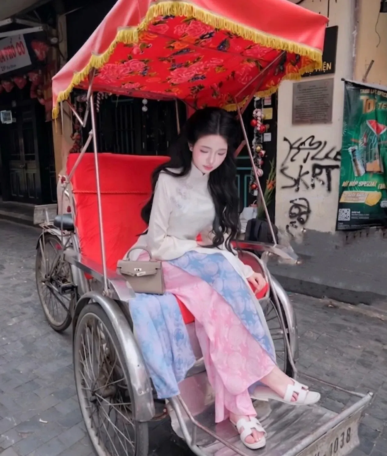 ÁO DÀI 4 TÀ TÍM PHỐI QUẦN HỒNG 5