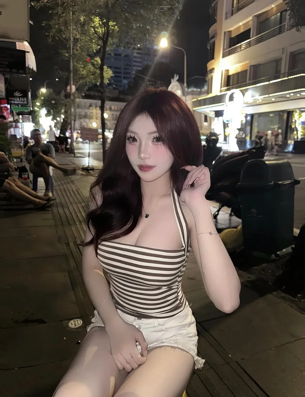 ÁO NÂU 1