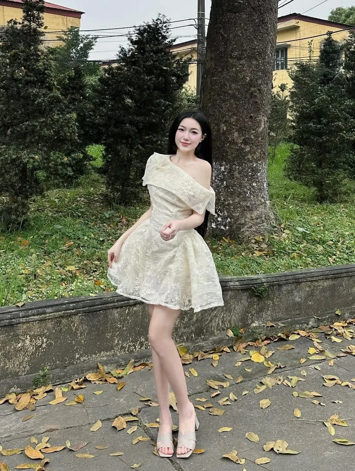 nin.dress Sz M 2