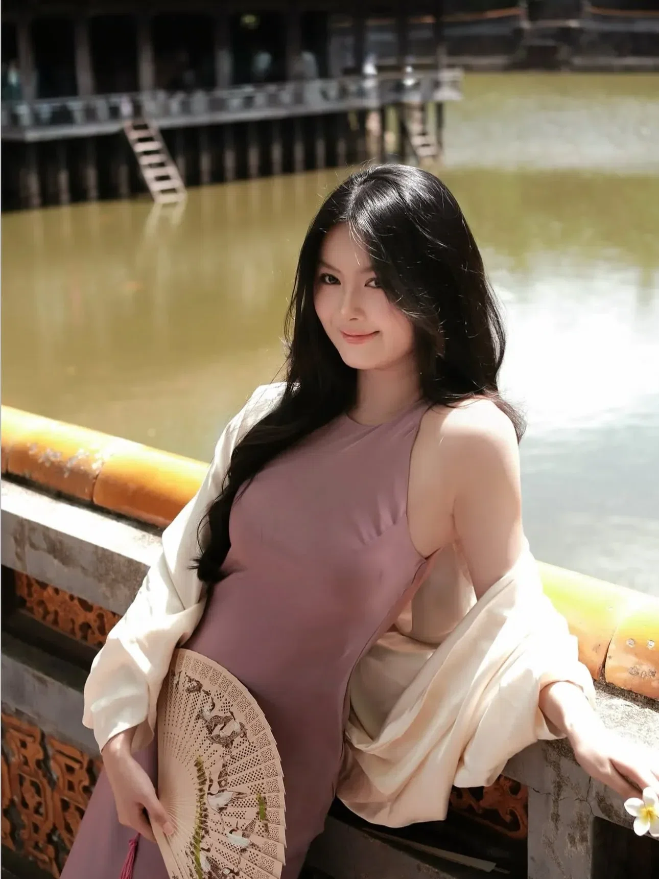 V310 Váy lụa cổ yếm viền size S 3