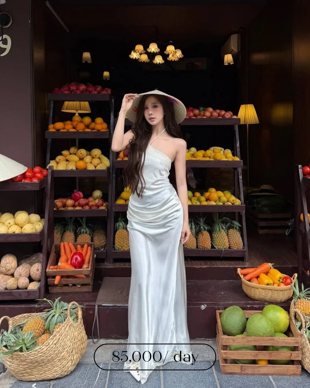 Váy lụa cổ yếm ren nhún eo 1
