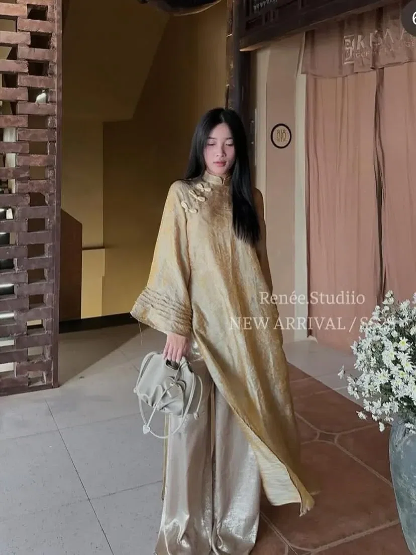 Nhược Hy em áo dài vàng hot trend với quần nhũ bạc 4