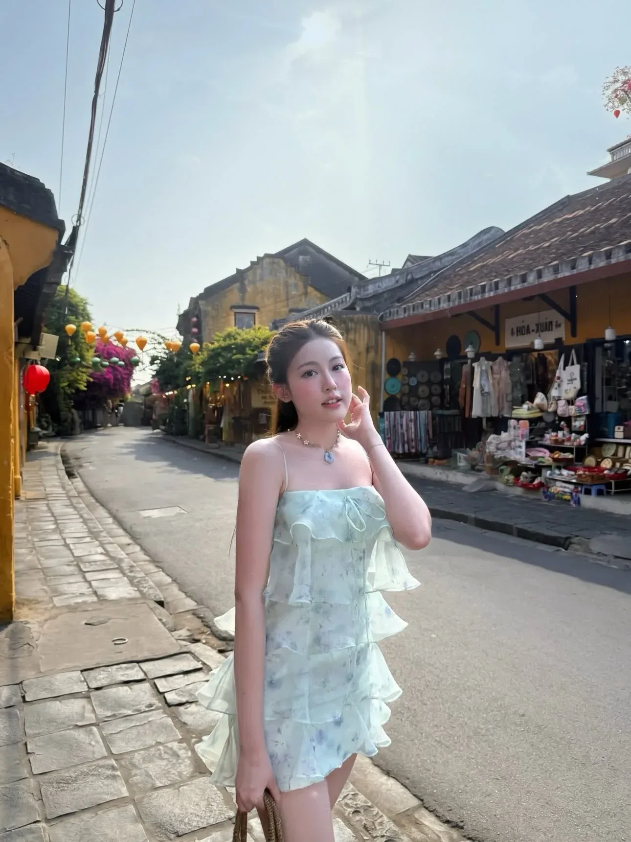 Đồ hè năm nay xinh lắm ạ💐🌷
__________________________
𝐌𝐚̂̃𝐮 𝐭𝐡𝐮𝐞̂: 𝟑𝟓 5