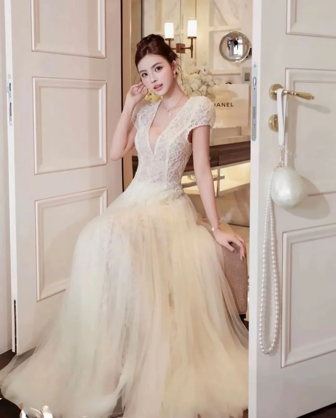 Váy dài ren cổ V tay ngắn 4