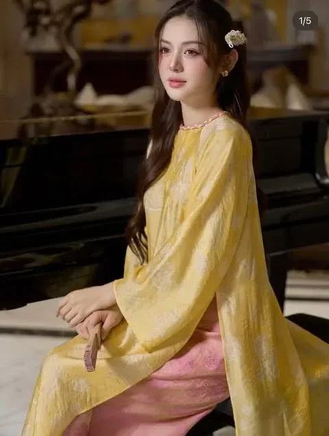 Em bé xinh nhà em đang hót hòn họt đậy ạa. Mặc lên vibe mợ chảnh sang hết nấc, mà dịu dịu xinh iu lắm 1