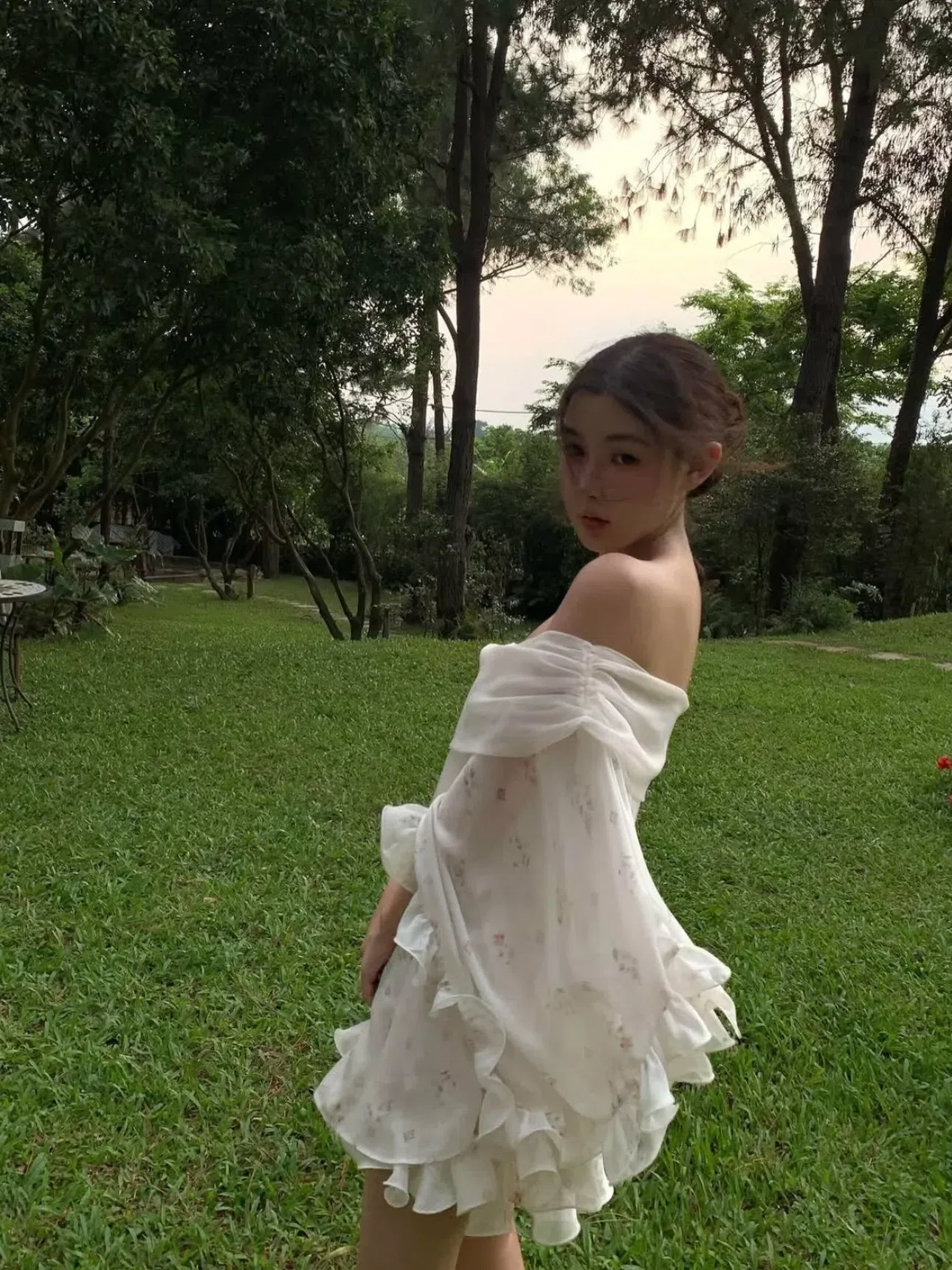 Set này mang zô hoá nàng thơ liền luôn😭
Đồ hè năm nay xinh lắm ạ💐🌷
__________ 3