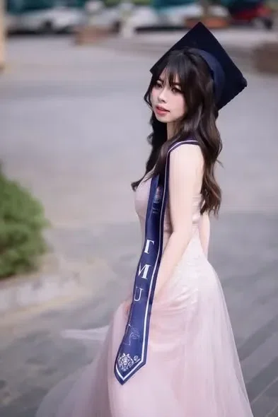 Roselia Tielá Aurora Dress 5