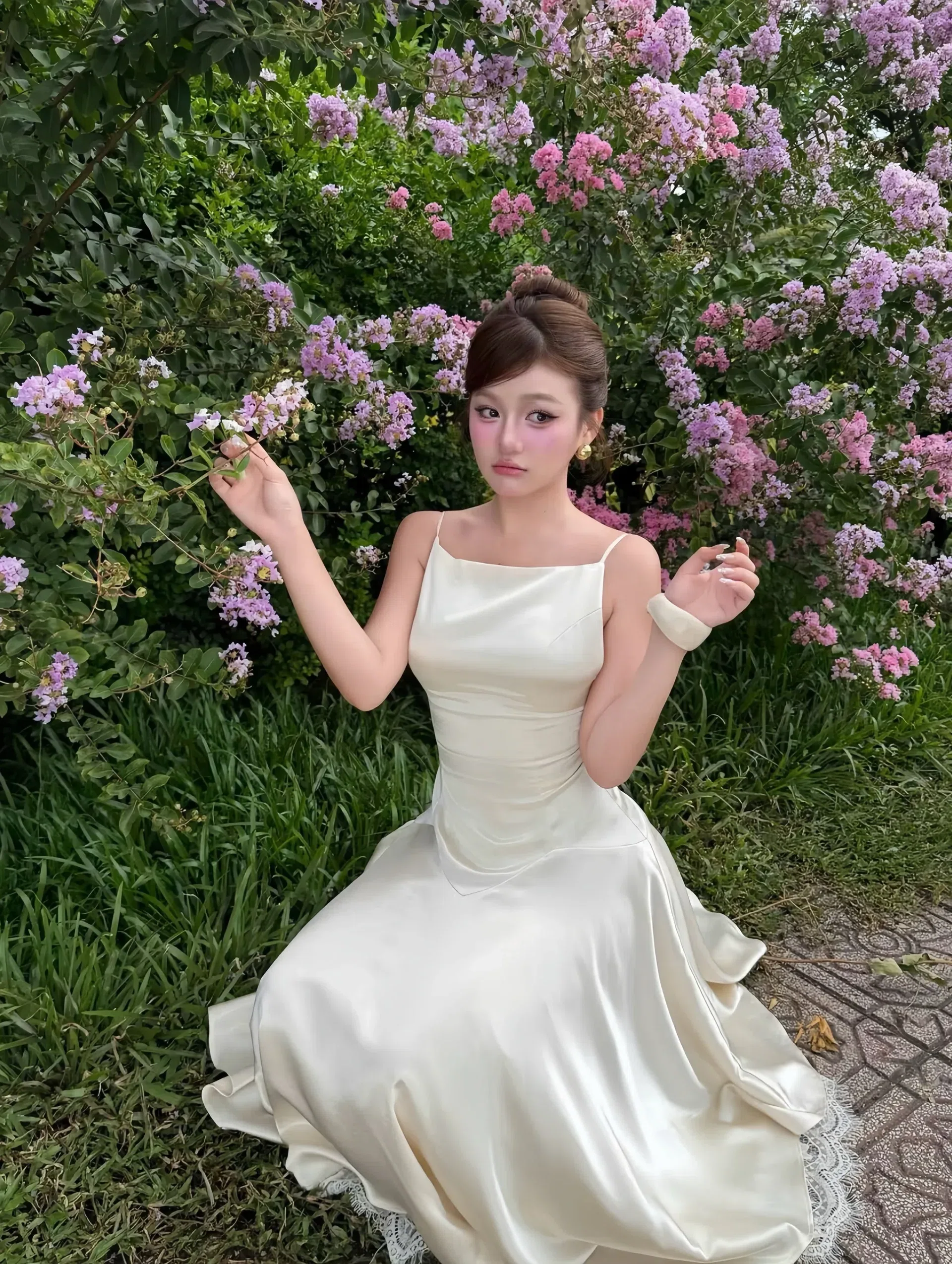 Đầm lụa 2 dây Eira blanc 2