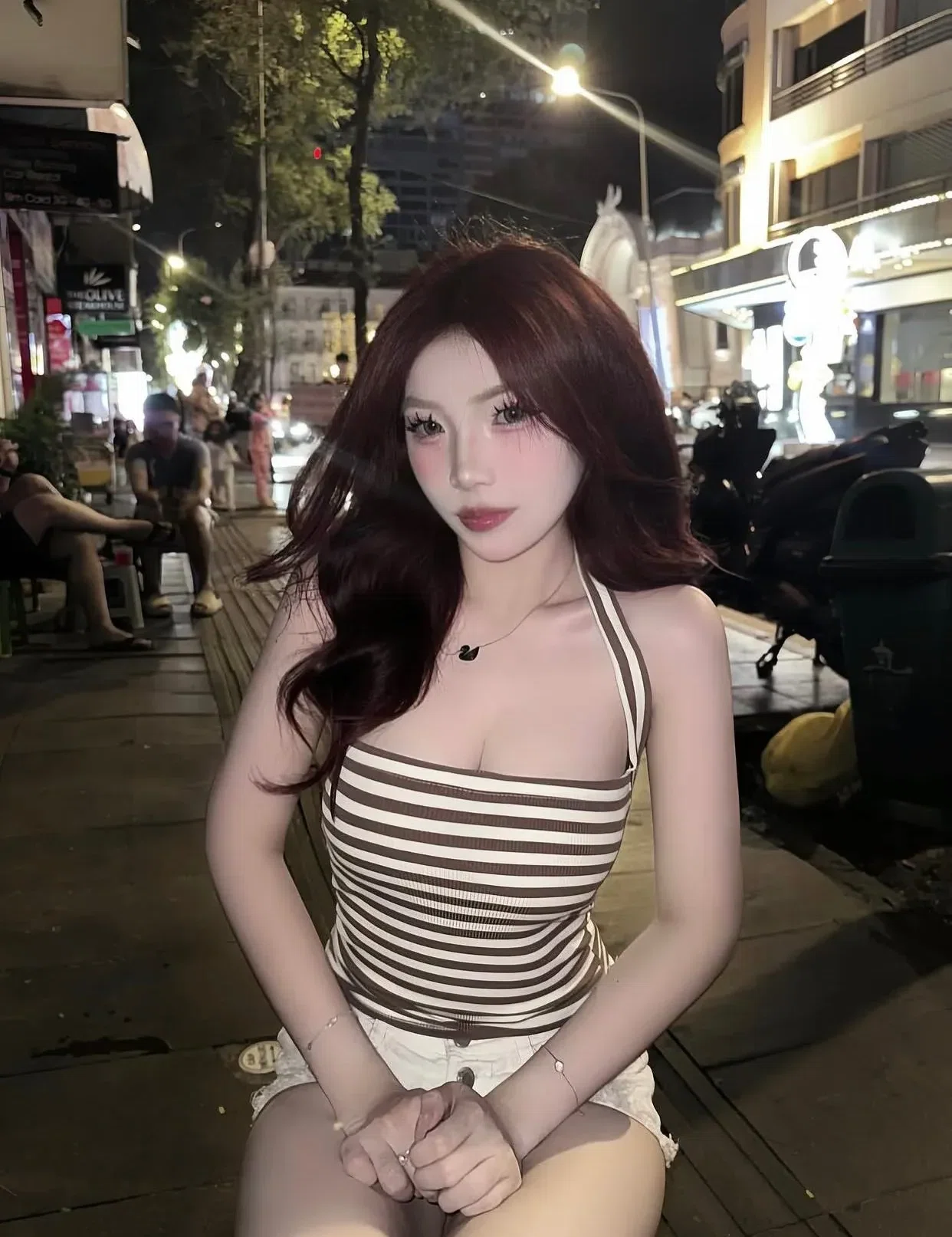 ÁO NÂU 4