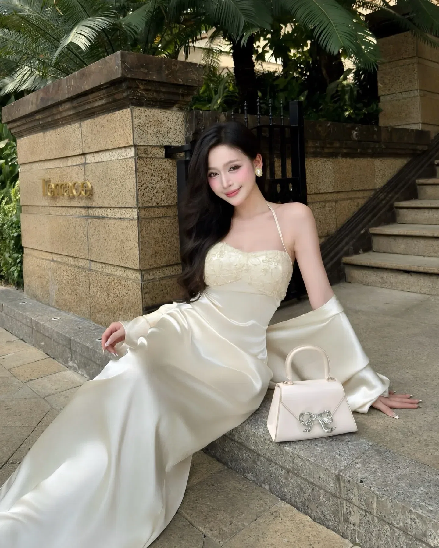 Đồ hè năm nay xinh lắm ạ💐🌷
__________________________
𝐌𝐚̂̃𝐮 𝐭𝐡𝐮𝐞̂: 𝟑𝟓 2