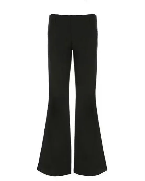 Ai bảo quần ống loe là basic cơ bản zayhh. Ẻm phối hơi bị nhiều style từ xinh iu 4