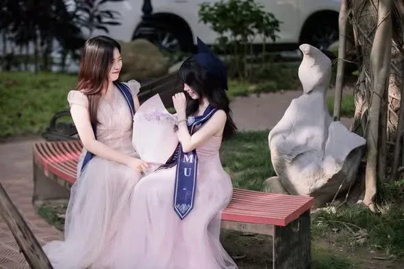 Roselia Tielá Aurora Dress 4
