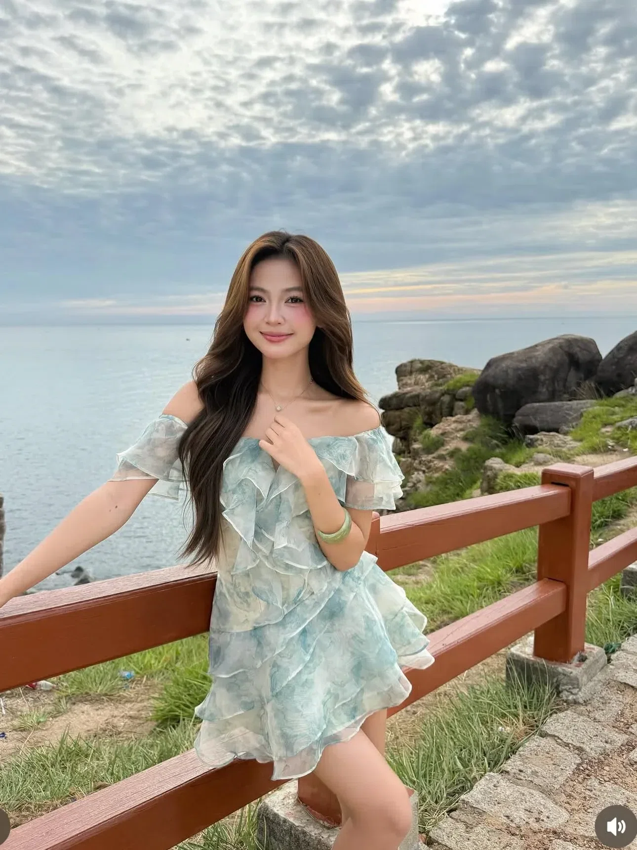 Đồ hè năm nay xinh lắm ạ💐🌷
__________________________
𝐌𝐚̂̃𝐮 𝐭𝐡𝐮𝐞̂: 𝟑𝟓 7