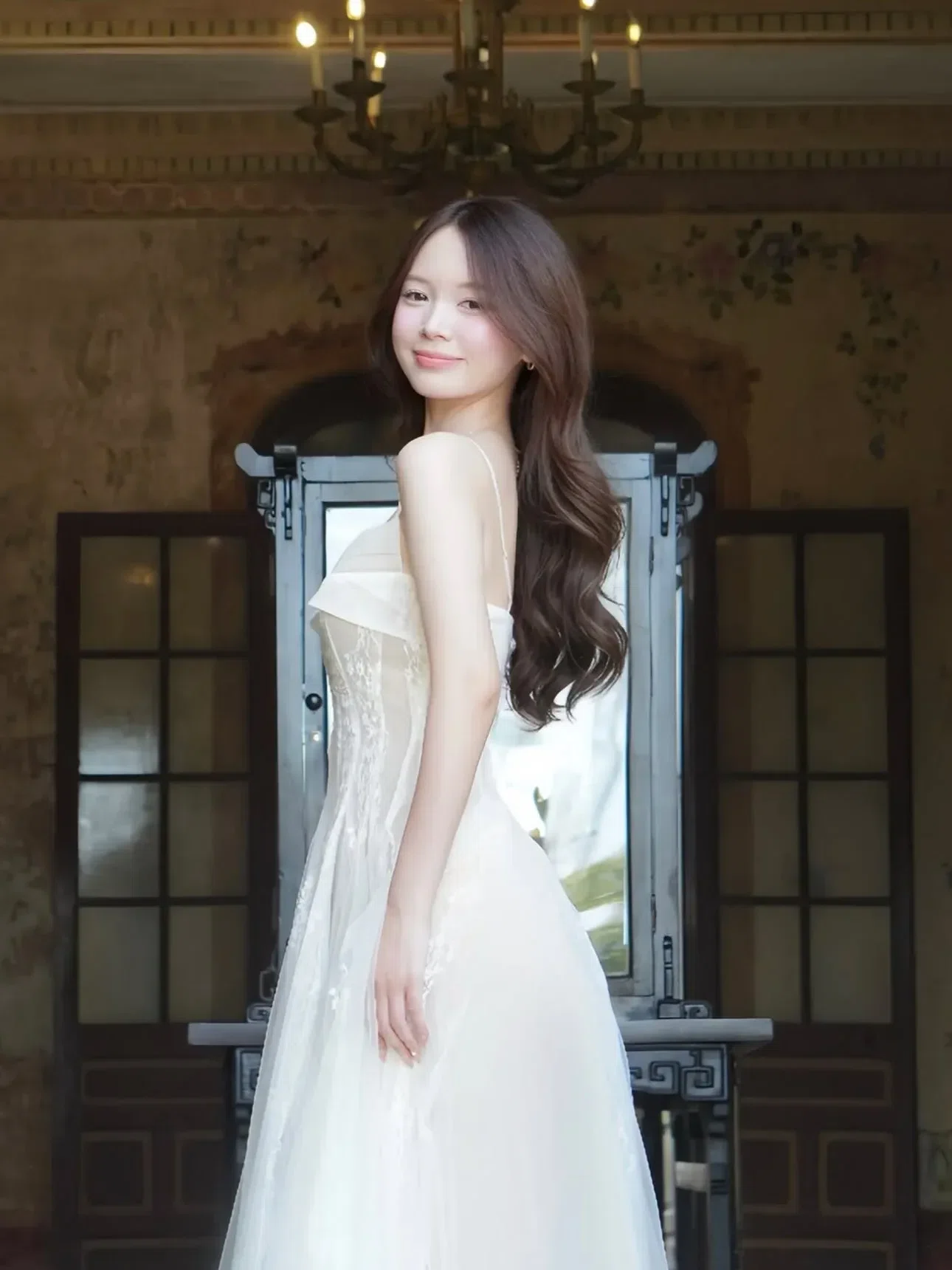 V591 HERA Đầm ren hoa Sò 2