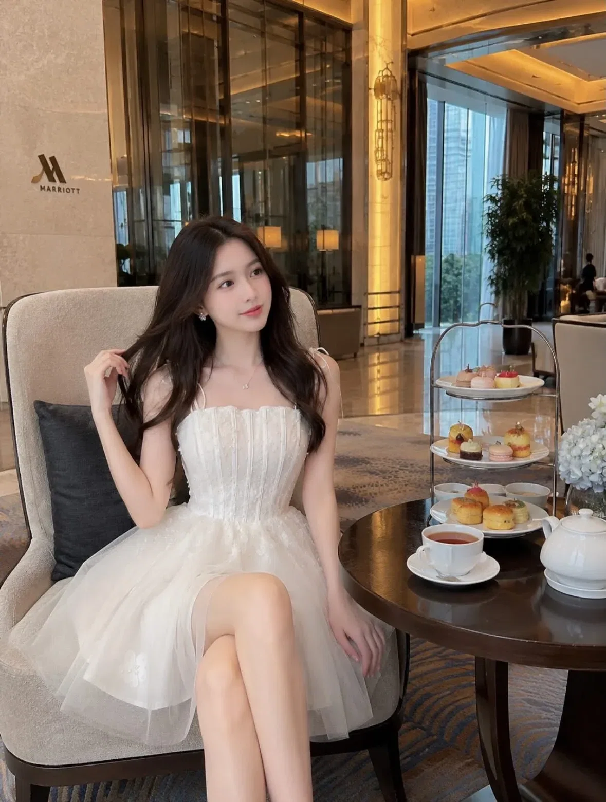 VÁY 2s HOA TRẮNG DÁNG NGẮN 1