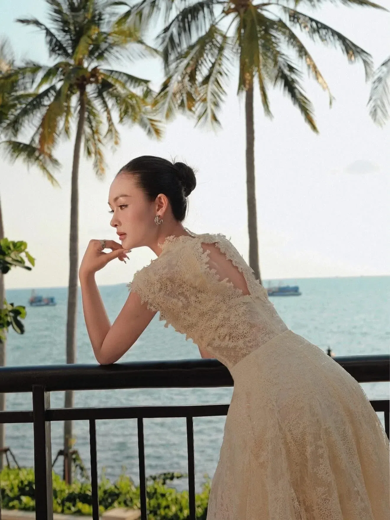 Lily DRESS 4