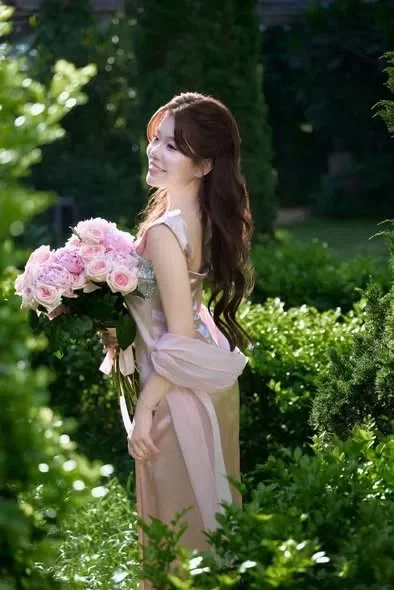 Roselia Váy Lụa Xinh VT251 M 3