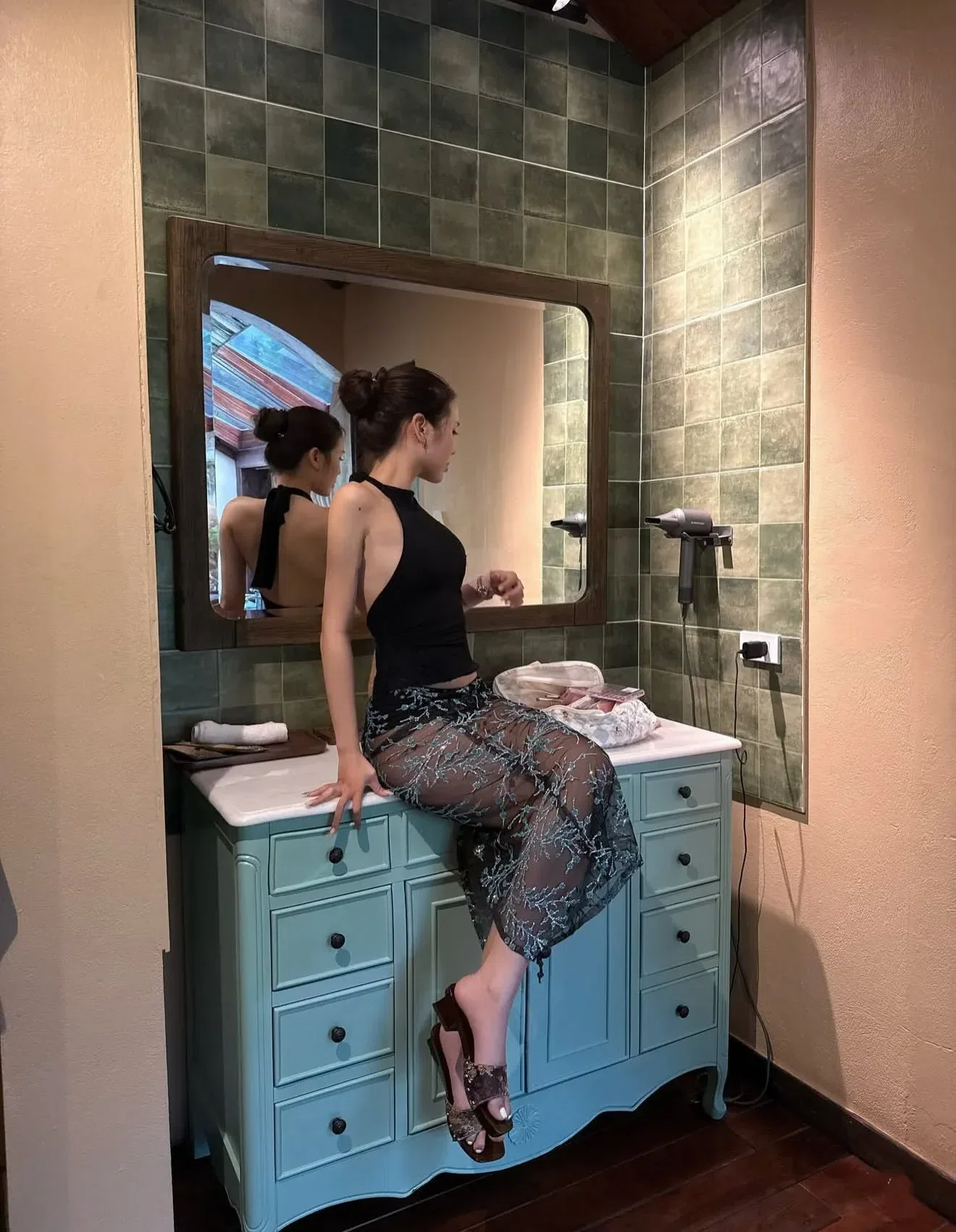 Áo lụa, chân váy Áo lụa 4