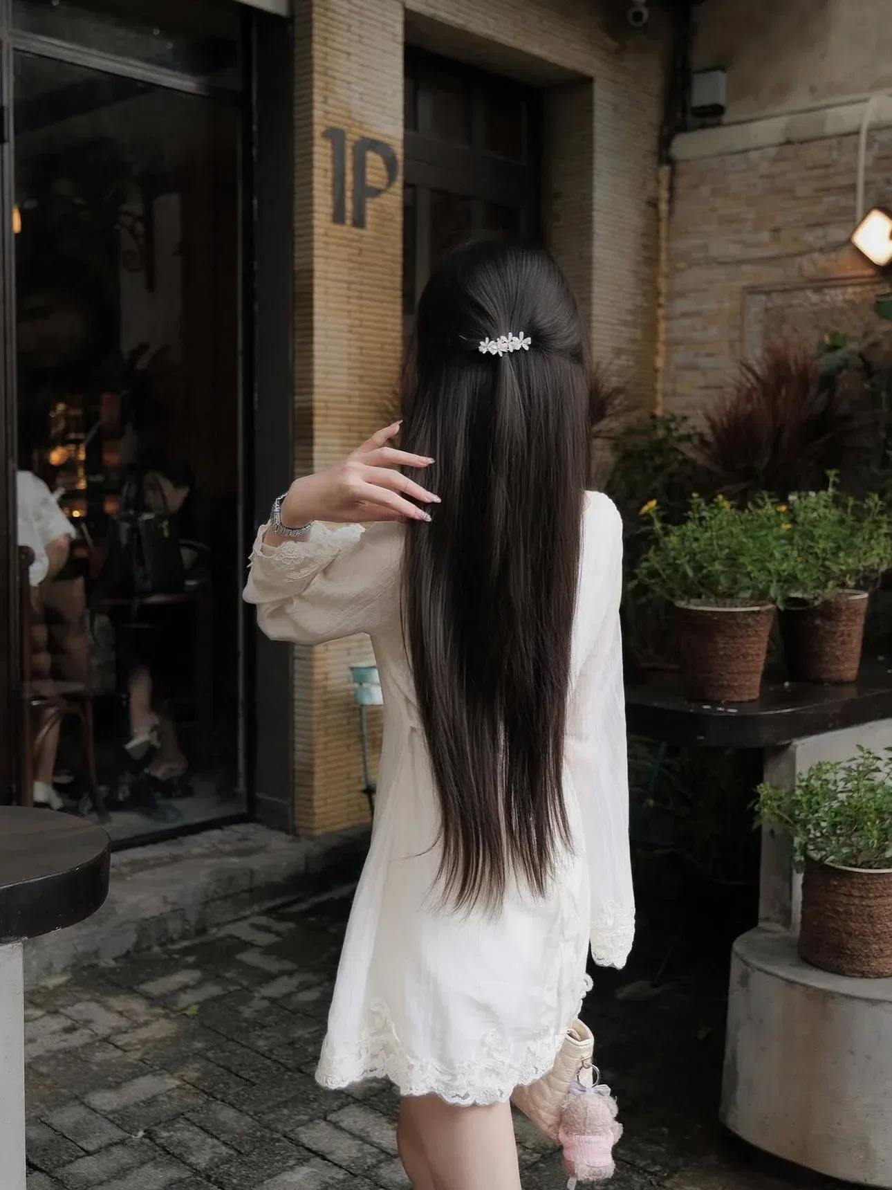 V655 Đầm ren tay dài siu 4