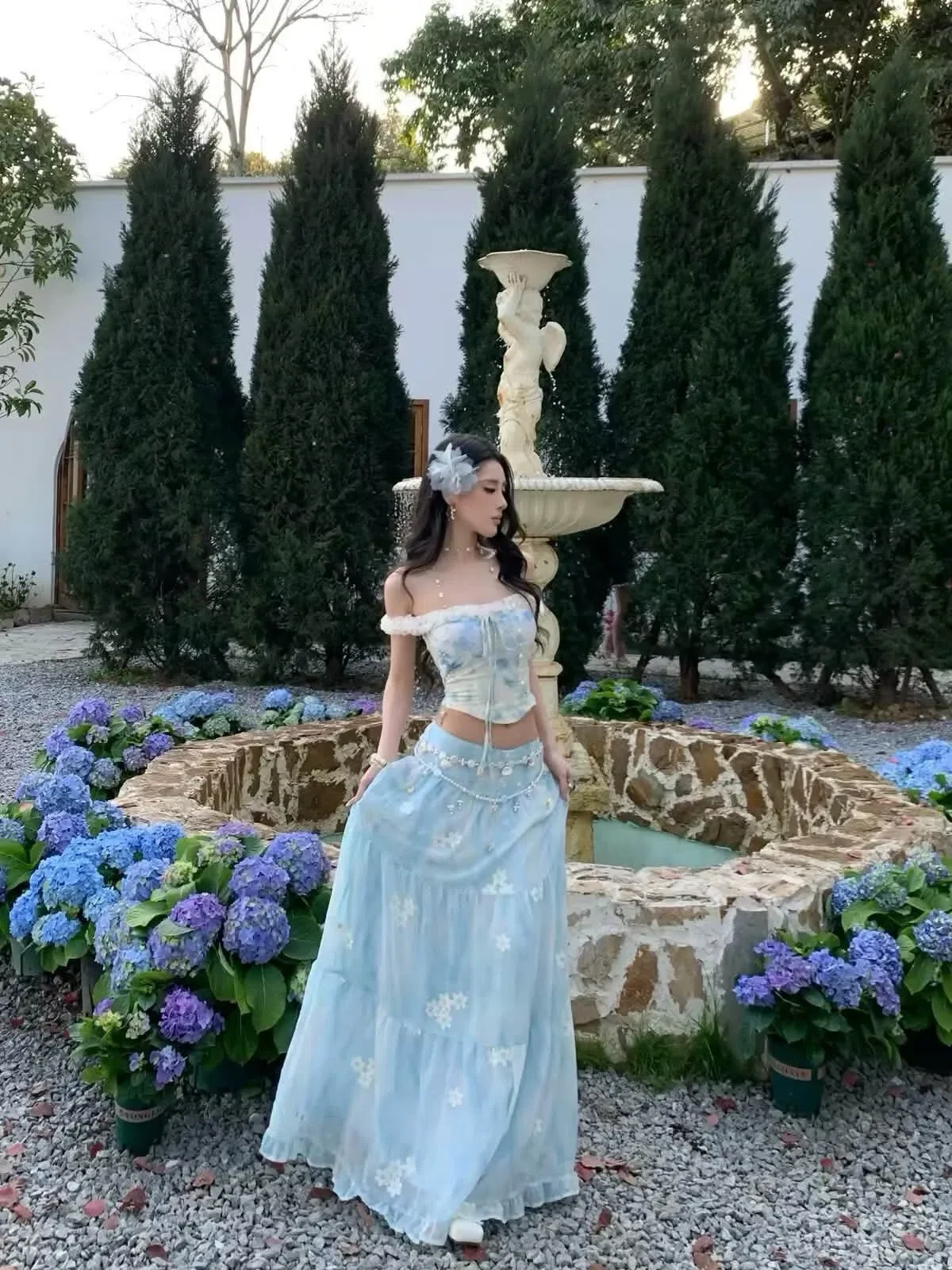 Đồ hè năm nay xinh lắm ạ💐🌷
__________________________
𝐌𝐚̂̃𝐮 𝐭𝐡𝐮𝐞̂: 𝟑𝟓 2