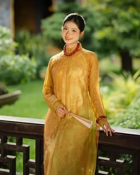 Lalin [CHỈ NHẬN ĐẶT ONLINE, KHÔNG THỬ] 2