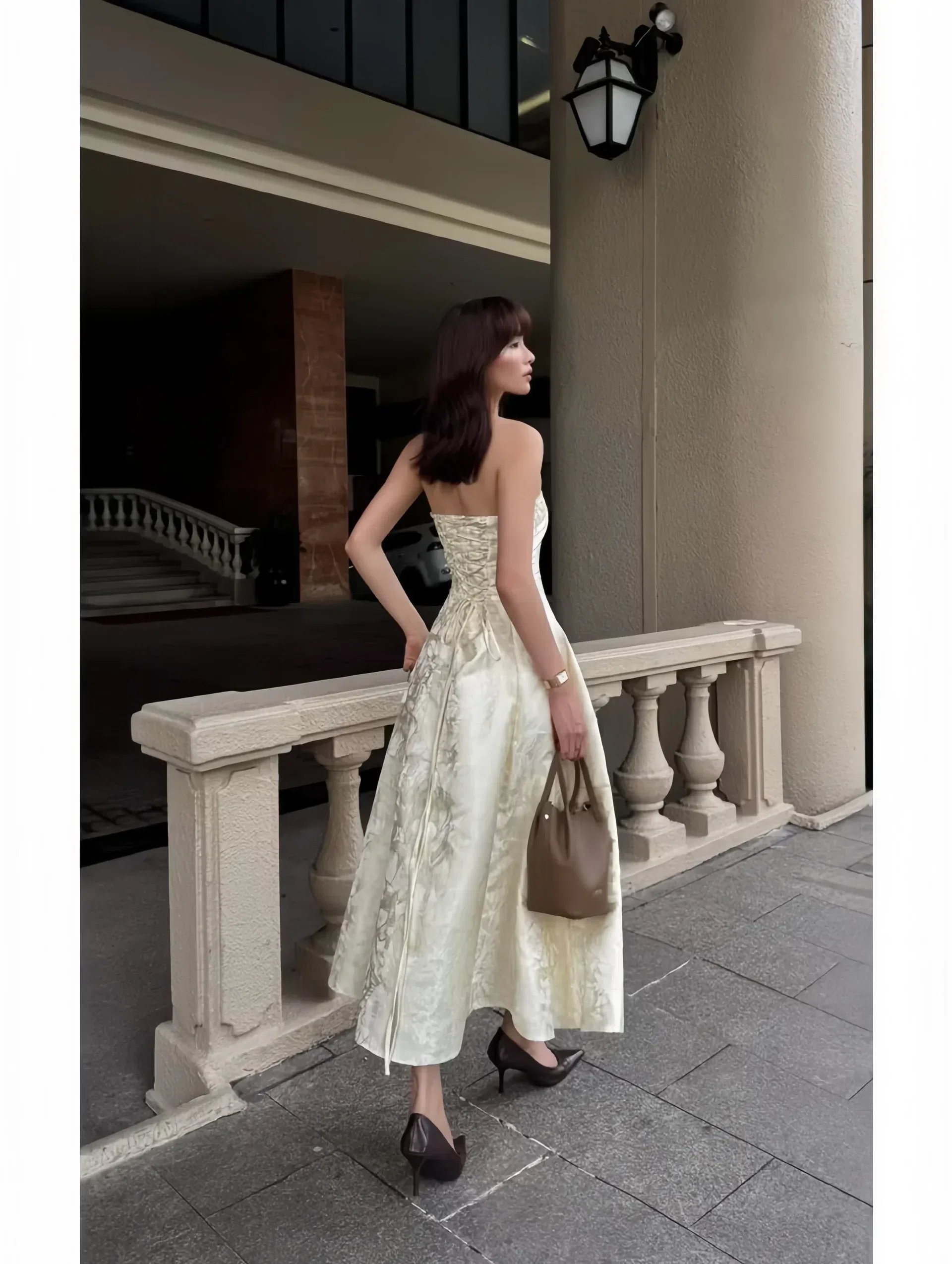 Diana dress màu vàng kem 4