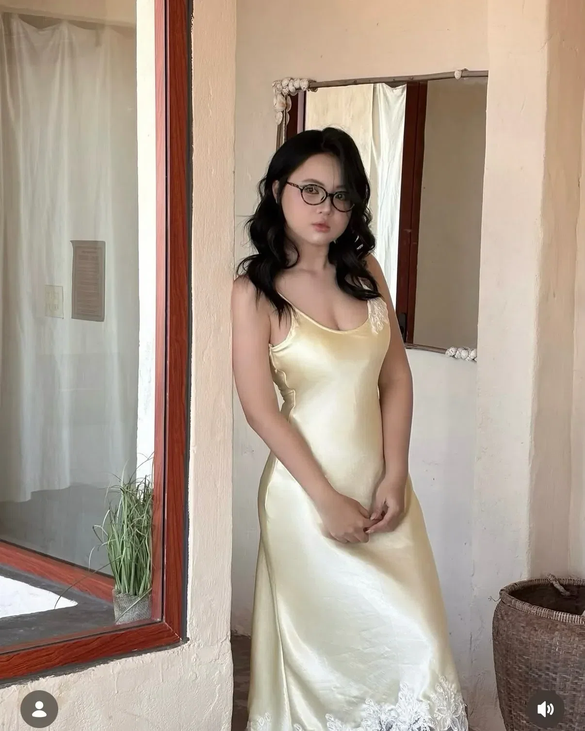 Glam Dress - size L 9