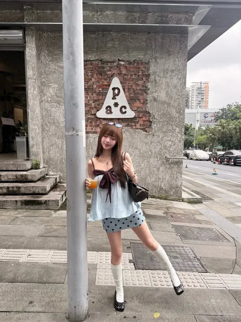 xinh lắm🌷
__________________________
𝐌𝐚̂̃𝐮 𝐭𝐡𝐮𝐞̂: 𝟑𝟓𝐊/𝟏 𝐧𝐠𝐚̀𝐲
1