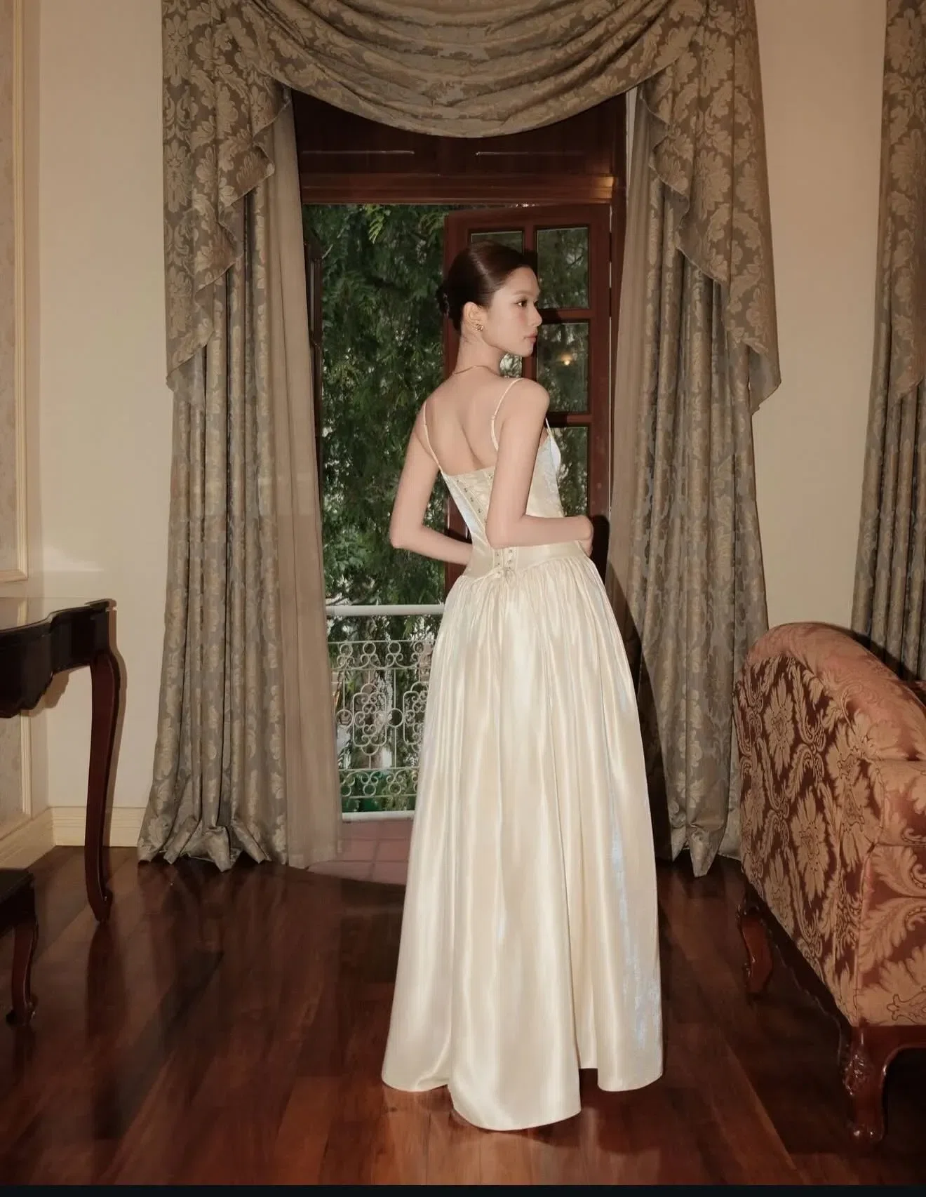 Cam kết váy chính hãng 3