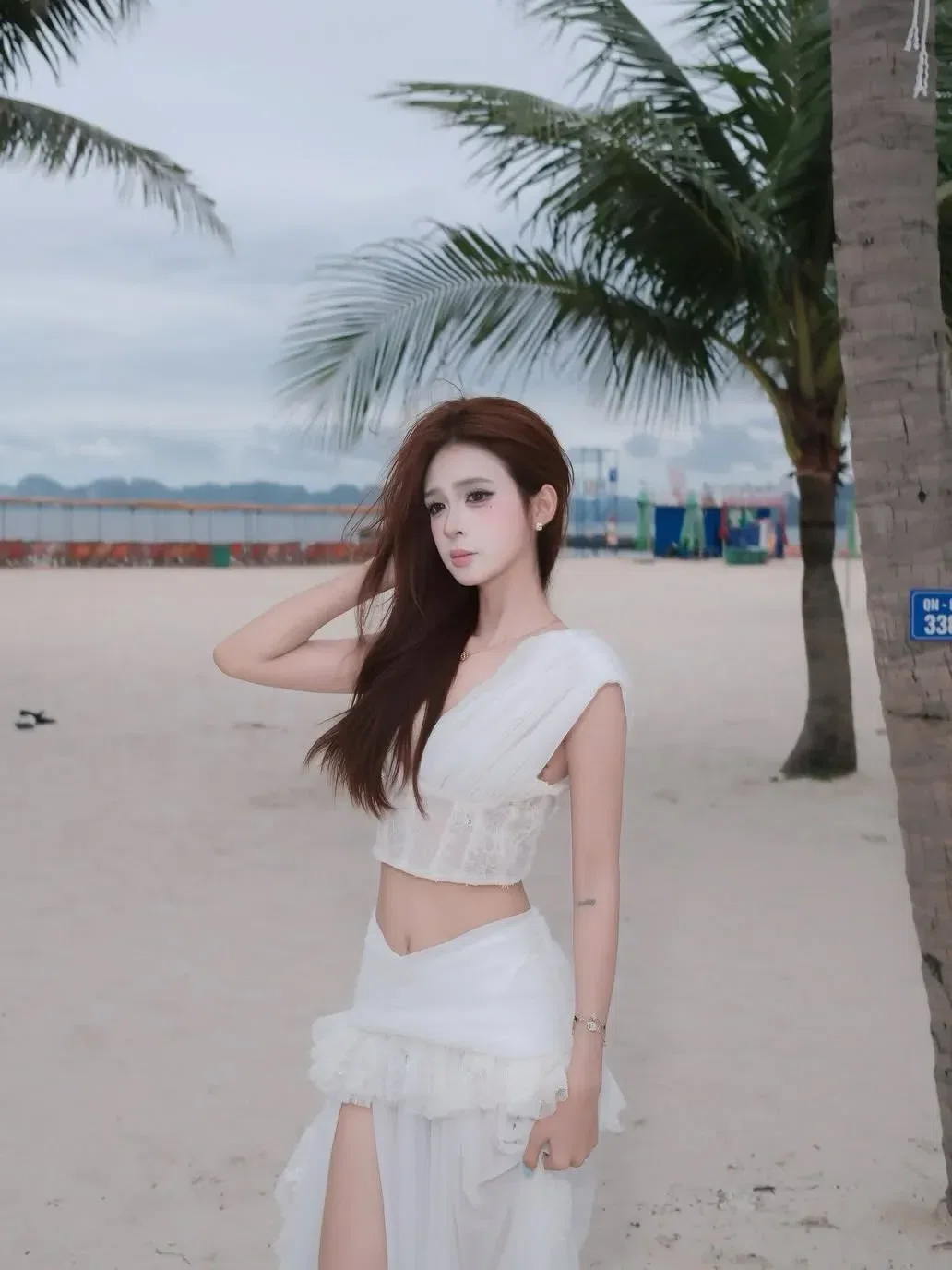 Đồ hè năm nay xinh lắm ạ💐🌷
__________________________
𝐌𝐚̂̃𝐮 𝐭𝐡𝐮𝐞̂: 𝟑𝟓 2