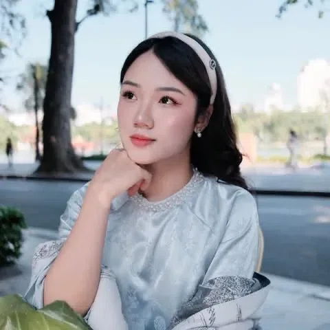 Giá thuê: 99k/ 1 ngày 139k/ 3 ngày 2