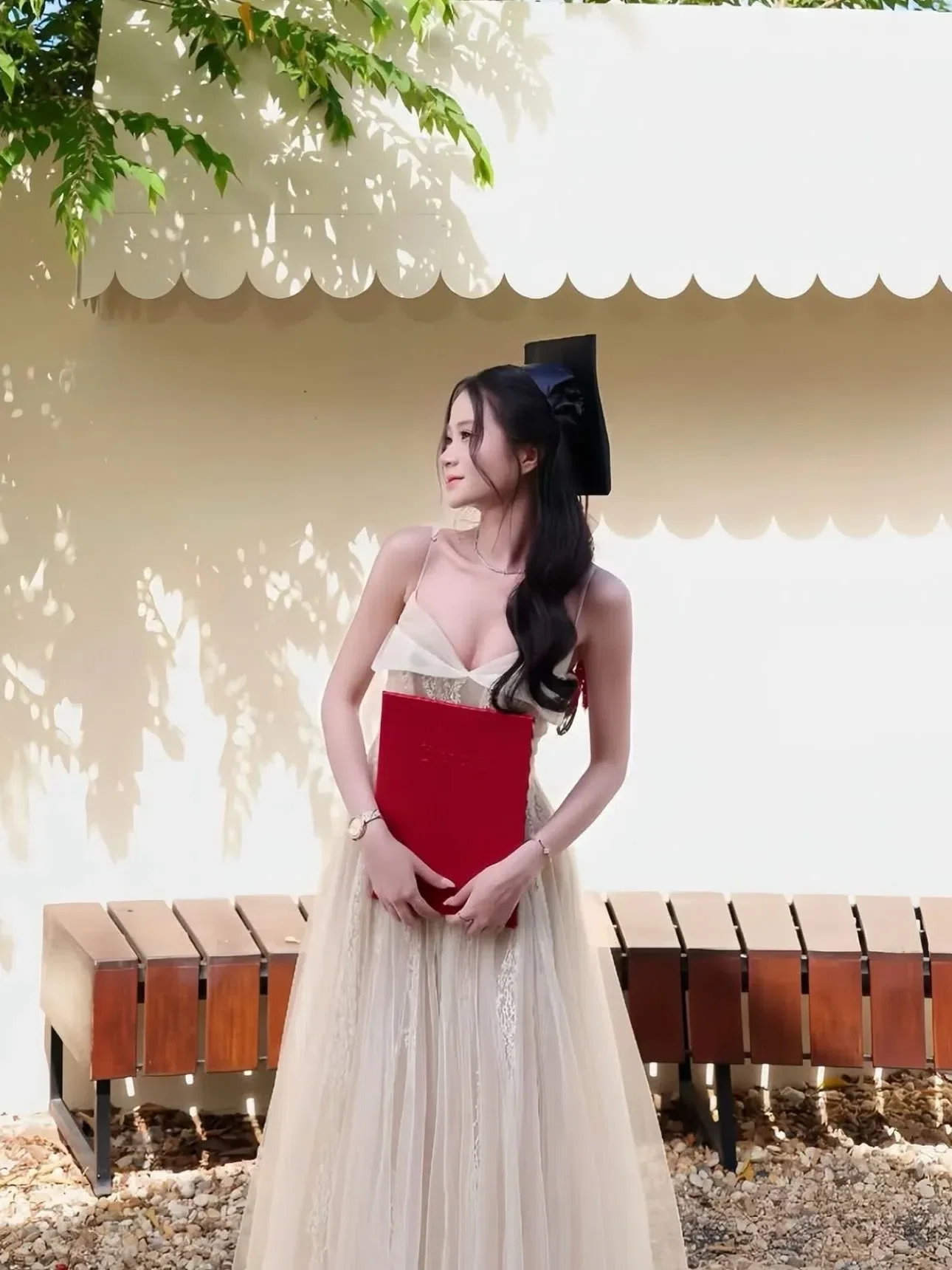 V591 HERA Đầm ren hoa Sò 3