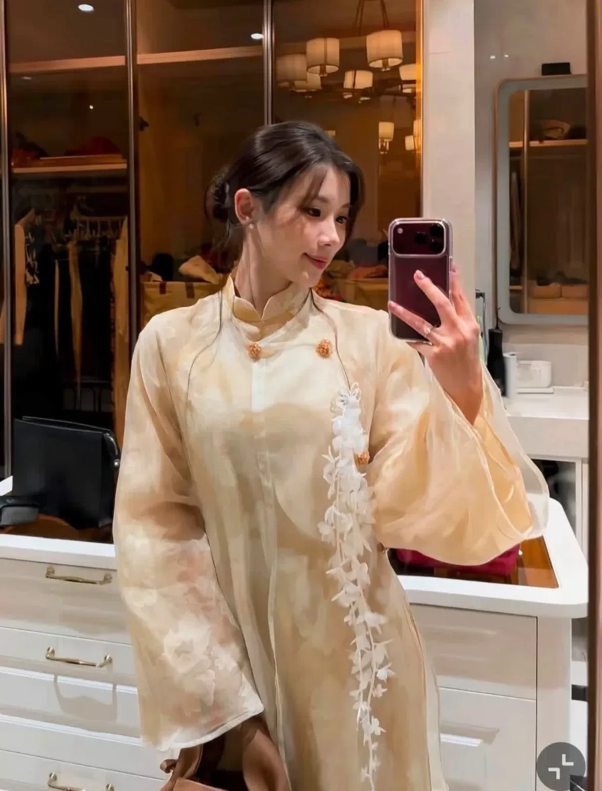 Áo dài Mạc Uyển - size L (set gồm hoa cài) 2