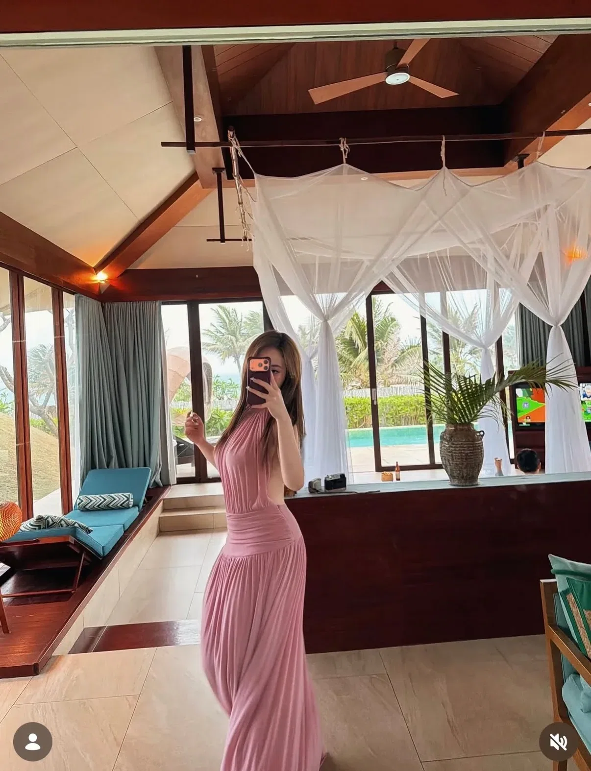 Amoura Dress - size M (màu hồng tím) 3