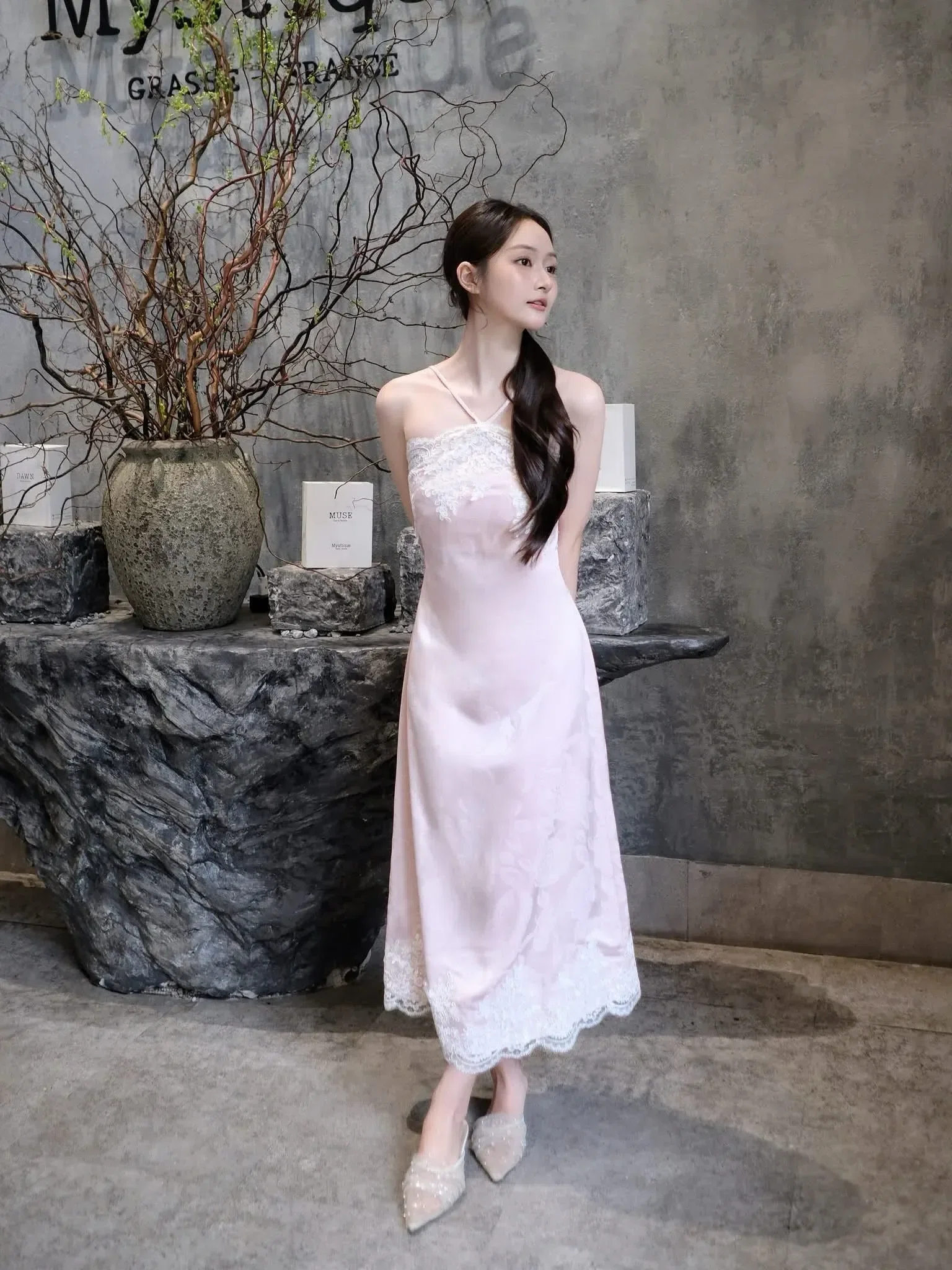 Tiệm sẵn ạ✨🌷
__________________________
𝐌𝐚̂̃𝐮 𝐭𝐡𝐮𝐞̂: 𝟑𝟓𝐊/𝟏 𝐧𝐠𝐚̀𝐲 3
