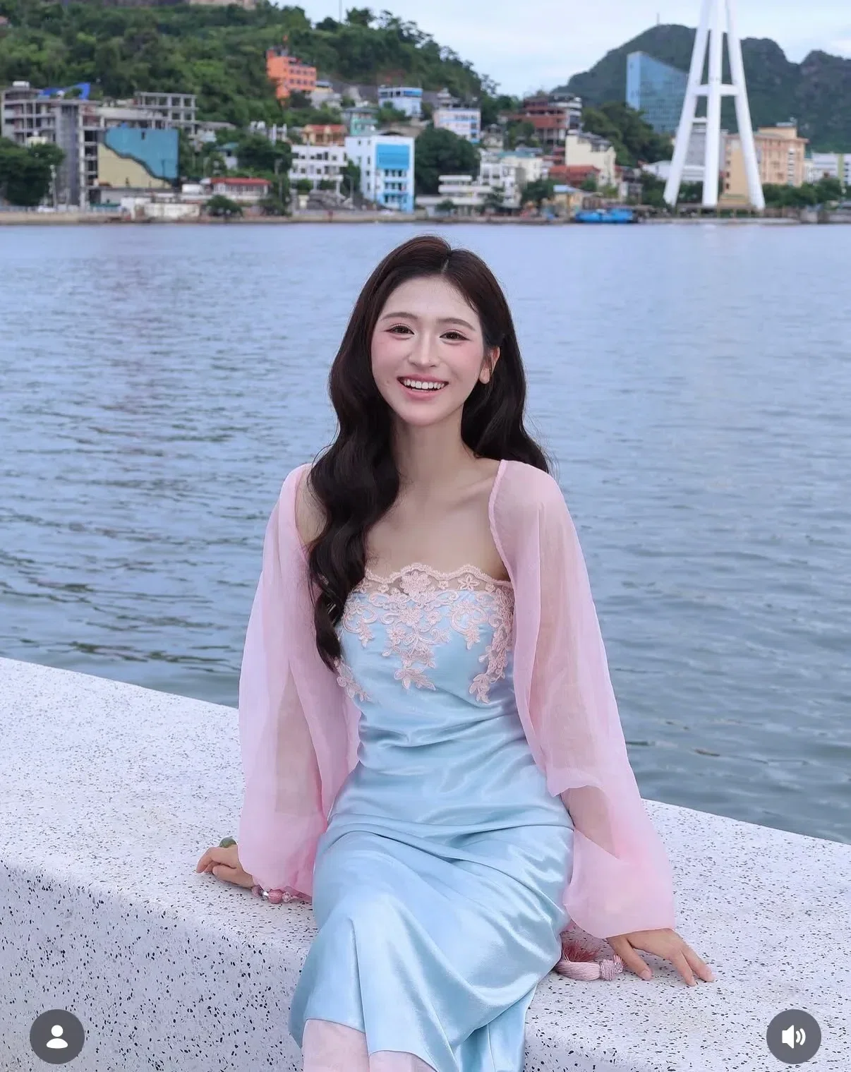 Cho thuê váy 𝙊𝙞𝙖 𝙎𝙩𝙪𝙙𝙞𝙤𝙨 3