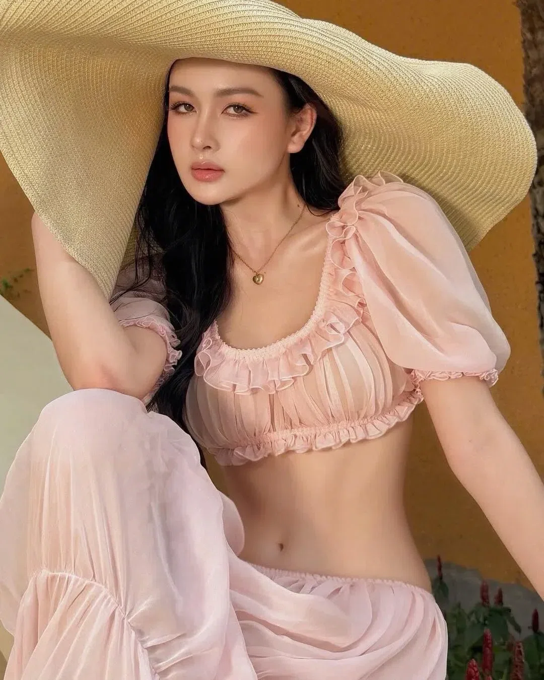 Đồ hè năm nay xinh lắm ạ💐🌷
__________________________
𝐌𝐚̂̃𝐮 𝐭𝐡𝐮𝐞̂: 𝟑𝟓 4