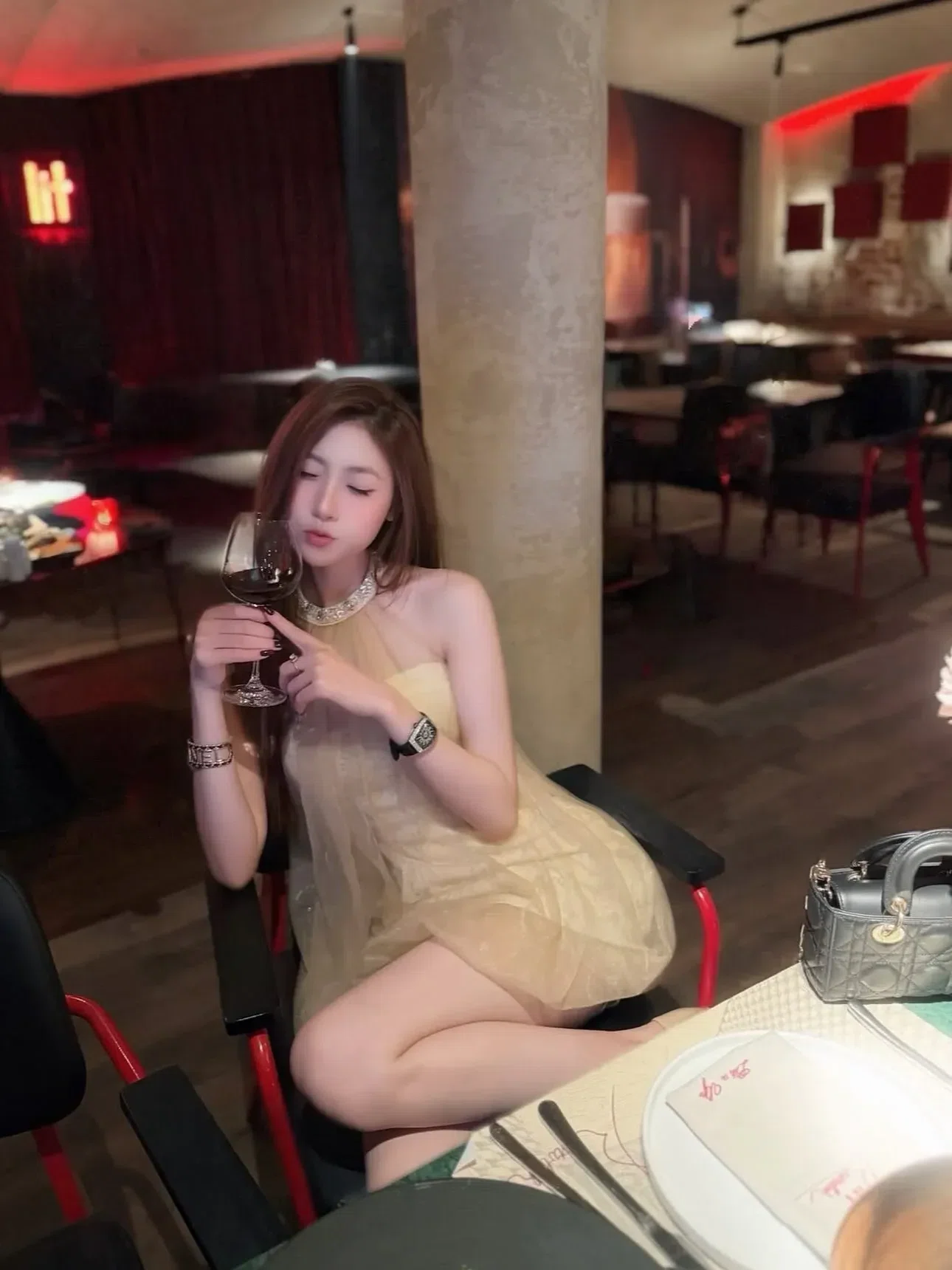 Váy cổ yếm đá nâu be 2