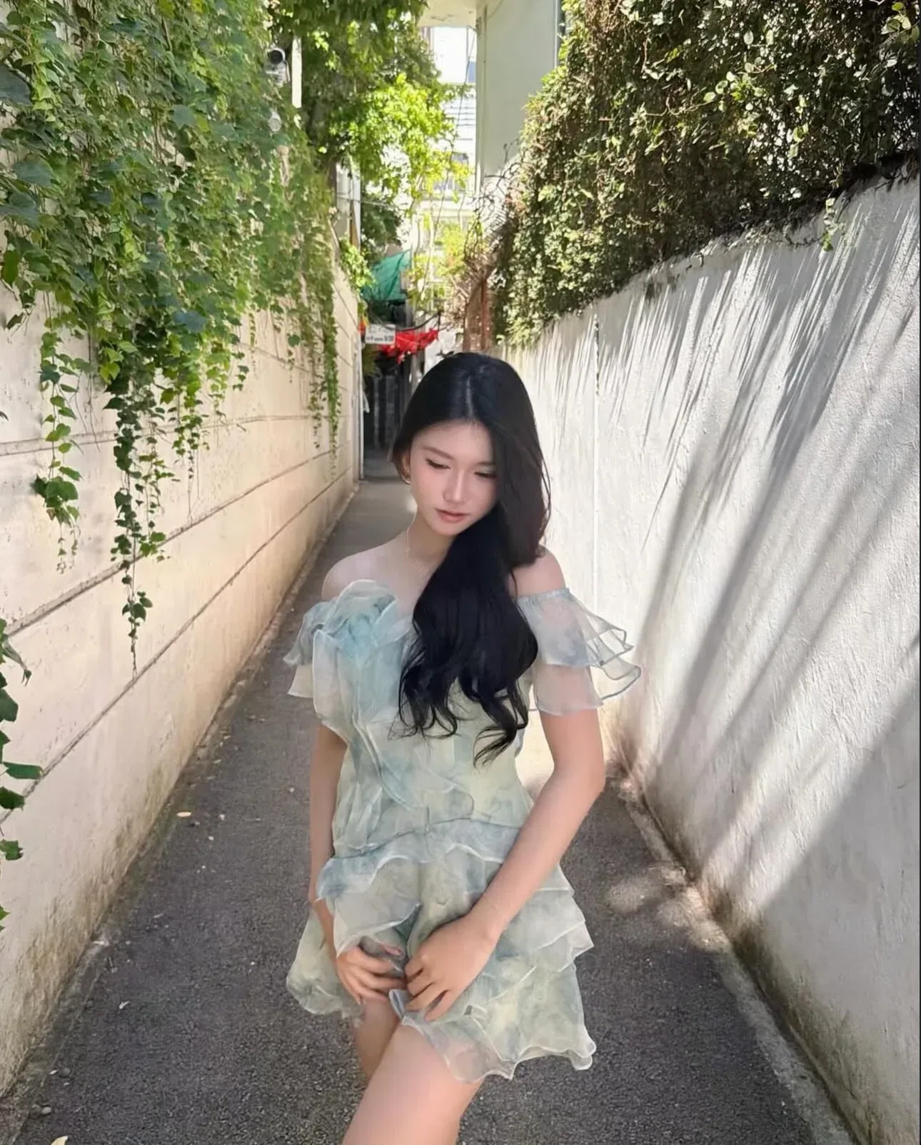 Váy trễ vai bèo loang hoa 2