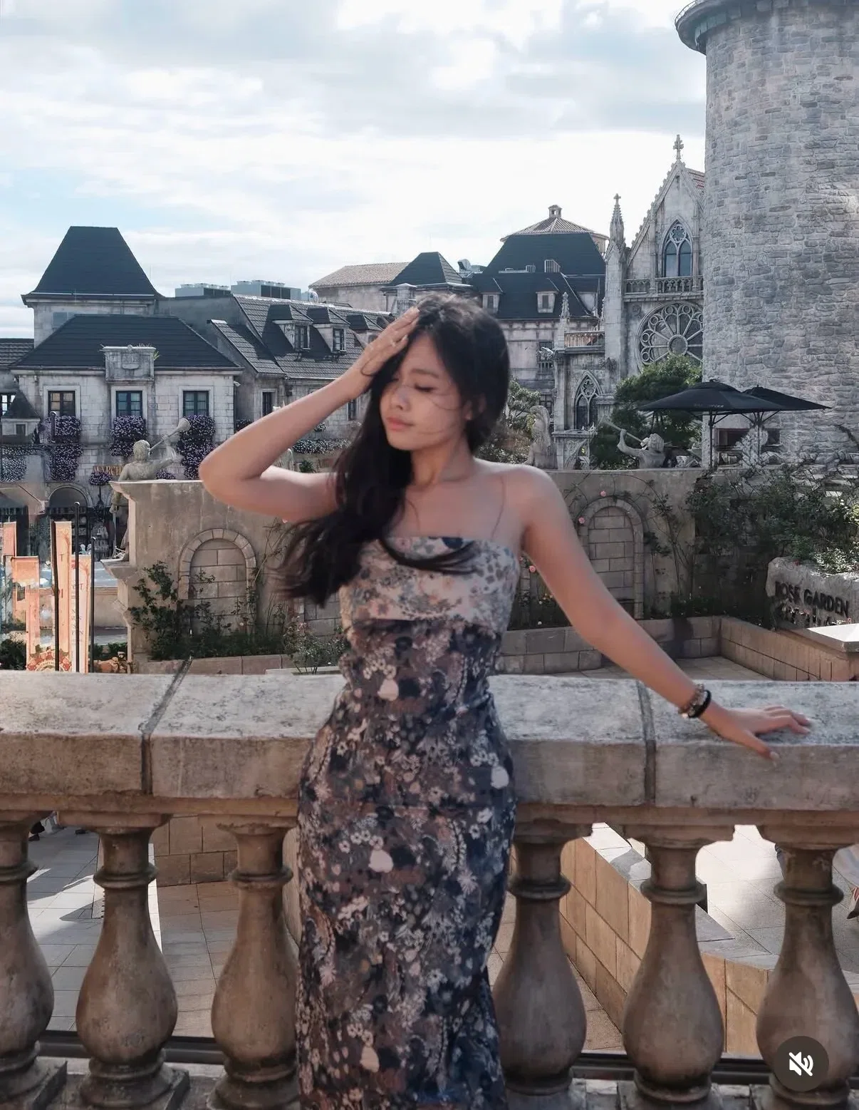 Dạ Lam - size M (ngực 90 eo 70) 1