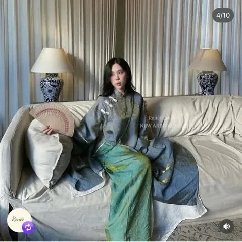 Mời các ty điền vào lịch trống nha. 💗 4