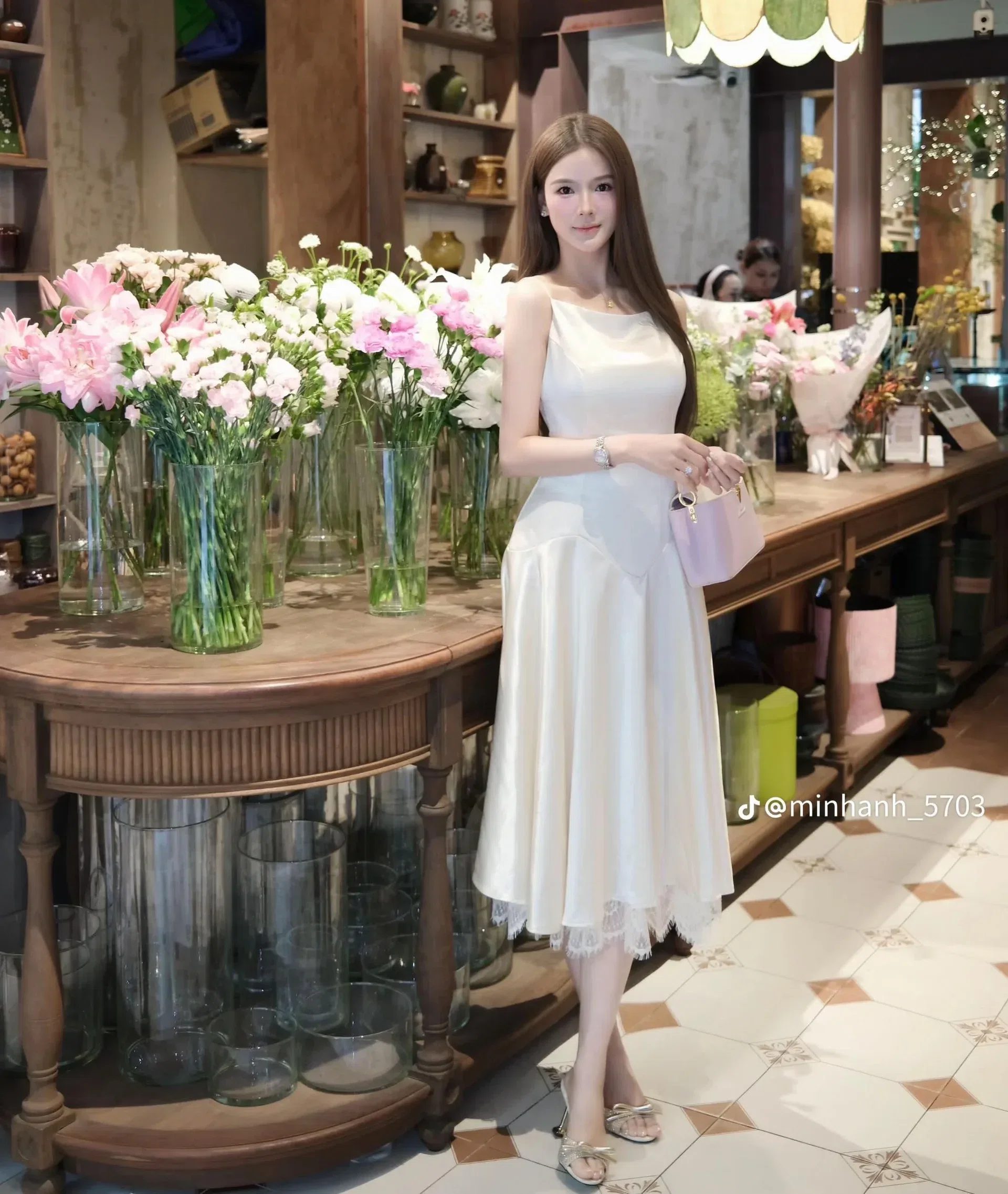 ĐẦM LỤA 2S DÁNG XOÈ 4