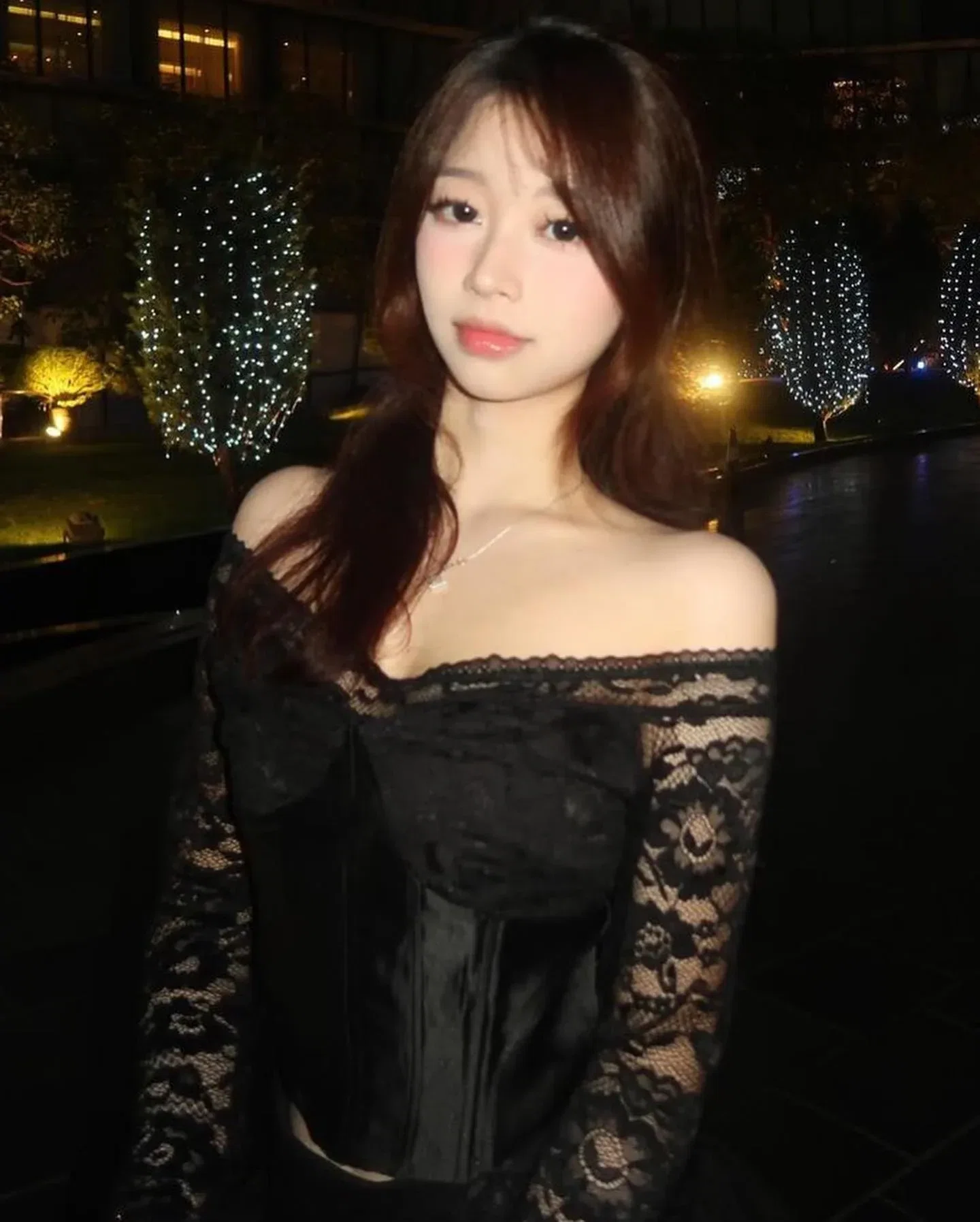 Set áo ren trễ vai phối cvay siêu tiểu thư 3