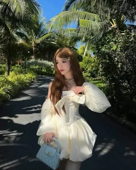 Roselia Váy ngắn xinh VD116 2