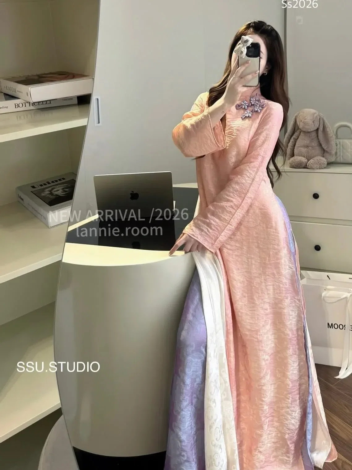 Giá thuê: 160k/ 1 ngày kèm phụ kiện 3