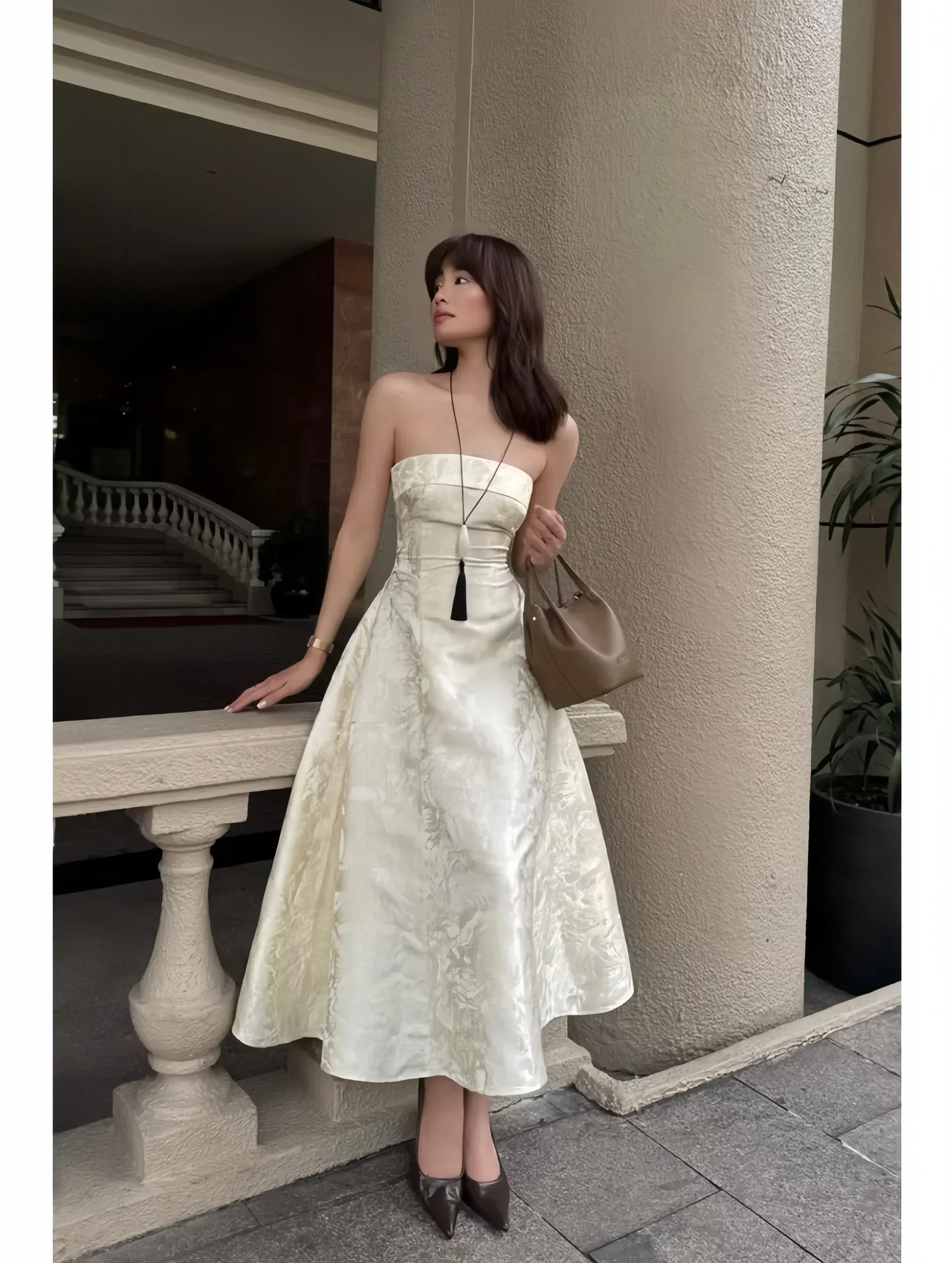 Diana dress màu vàng kem 3